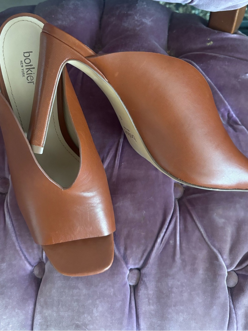 Botkier Tan Brown Leather Open-Toe Slide Mules